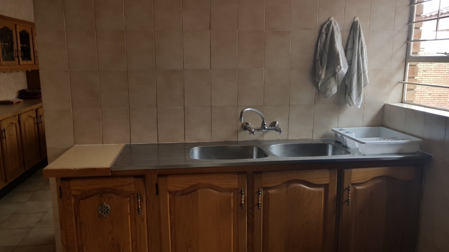 5 Bedroom Property for Sale in Sasolburg Rural Free State